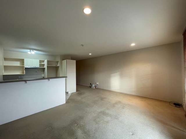 7/5 Cook Street Howick_4