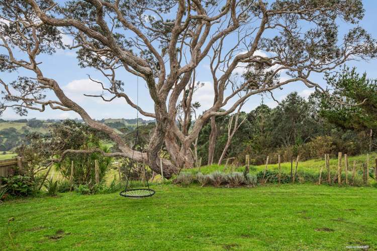 2147 Awhitu Road Pollok_7