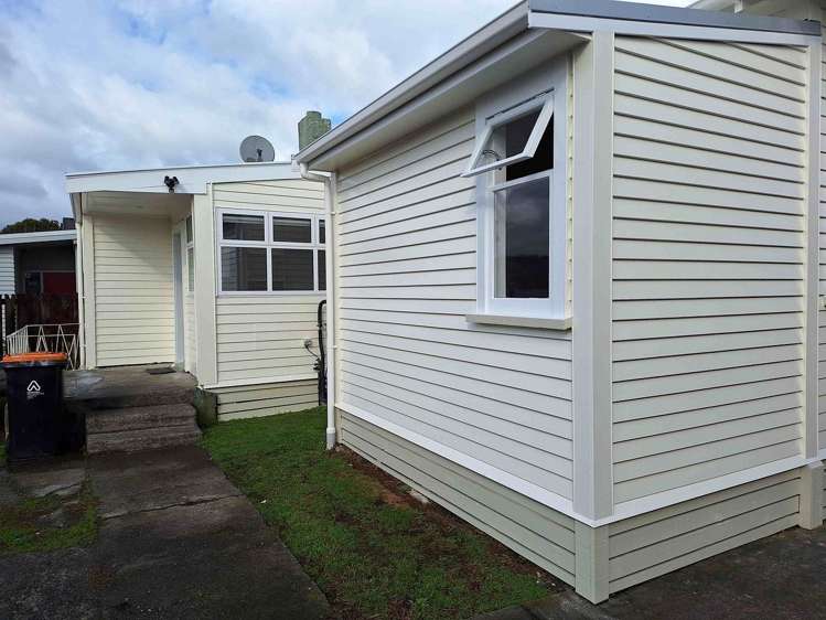 21 Worcester Street West End_3