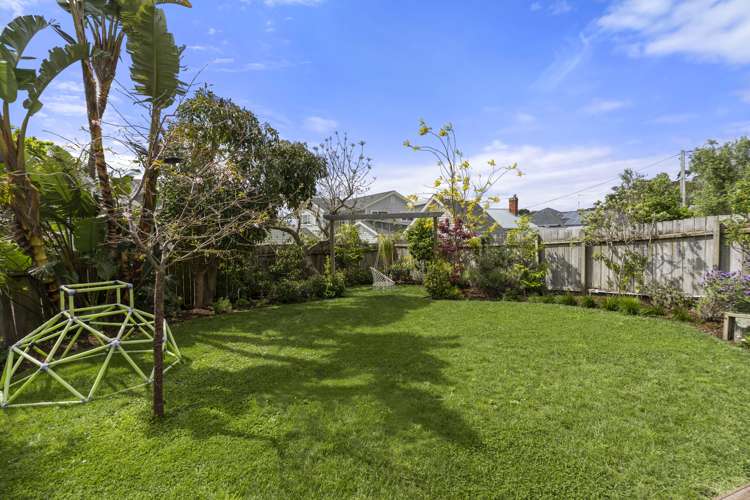 42 William Bond Street Stanley Point_17