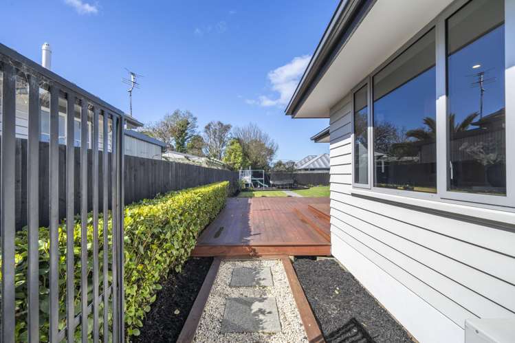 64 Willryan Avenue New Brighton_23