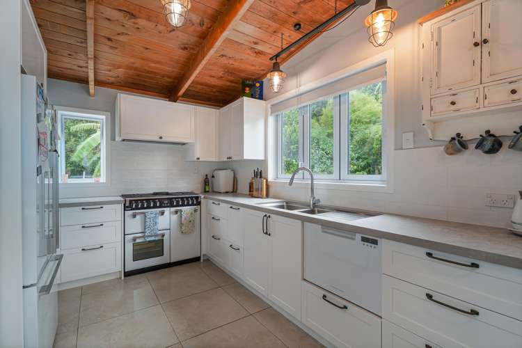 17 Cemetery Road Kuaotunu_8