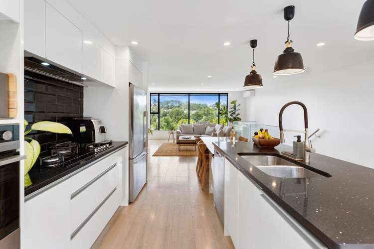 65 Vandeleur Avenue Birkdale_1