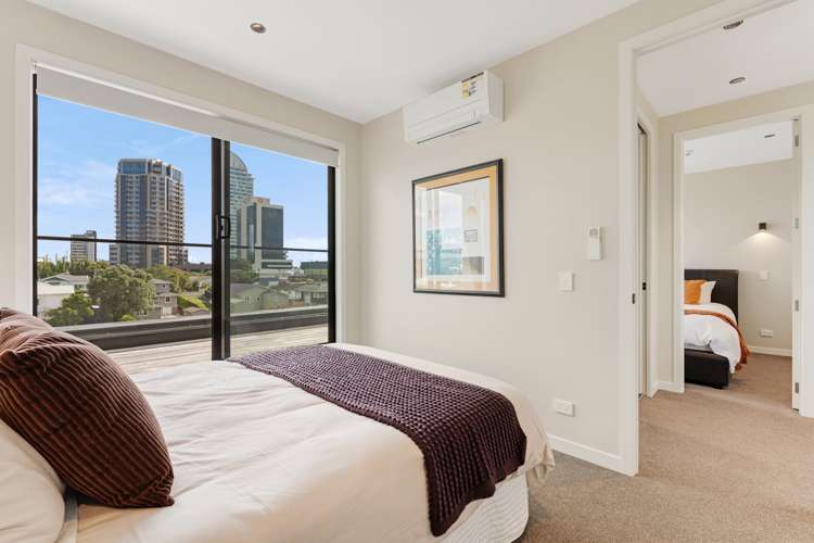 11/12 Burns Avenue Takapuna_9