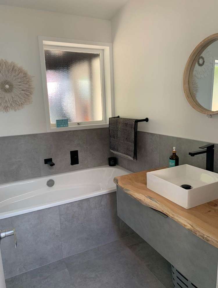 73 Roberts Road Matakatia_8