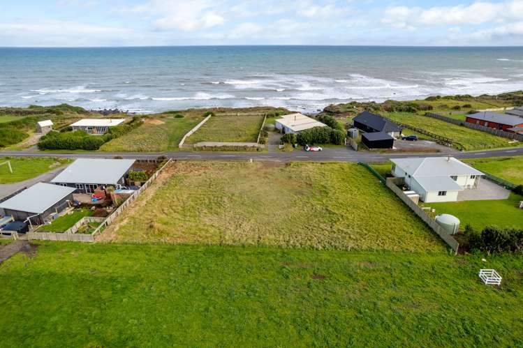 295 Tai Road Opunake_12