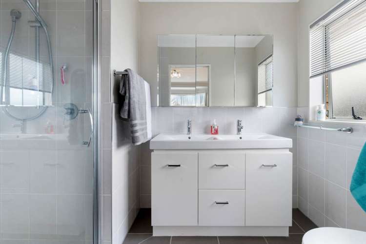 12 John Lister Close Golflands_12