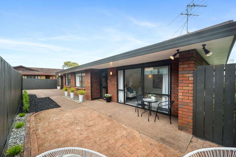 2/98 Mirrabooka Avenue Botany Downs_14