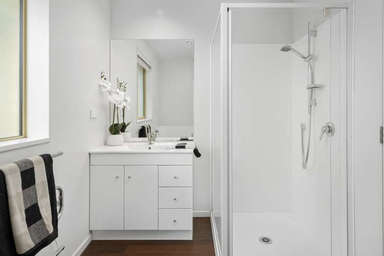 4 Algarve Close Blenheim Central_16