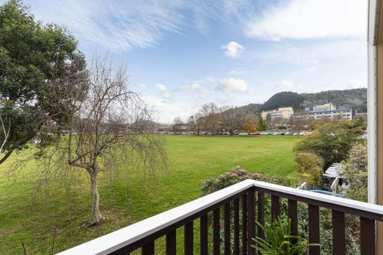 2/62A Tipahi Street Nelson South_23