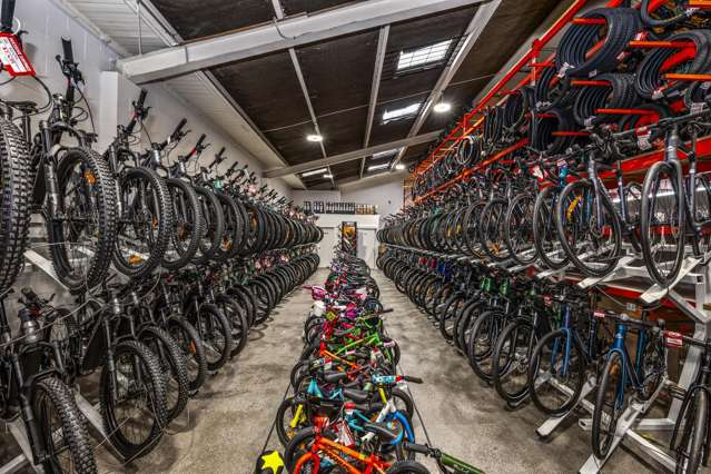 4099A Great North Road Kelston_3