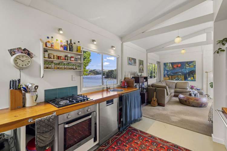 25 Smith Street Raglan_12