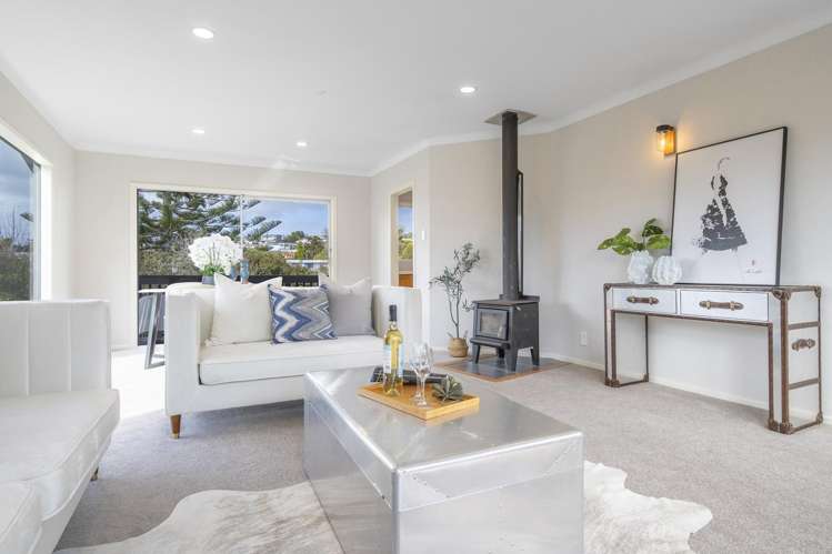 16 Glamorgan Drive Torbay_5