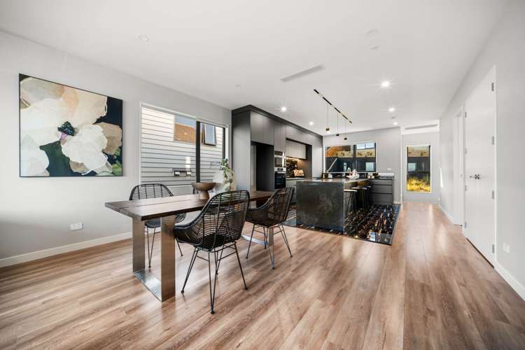 16 Pakirikiri Street Long Bay_9