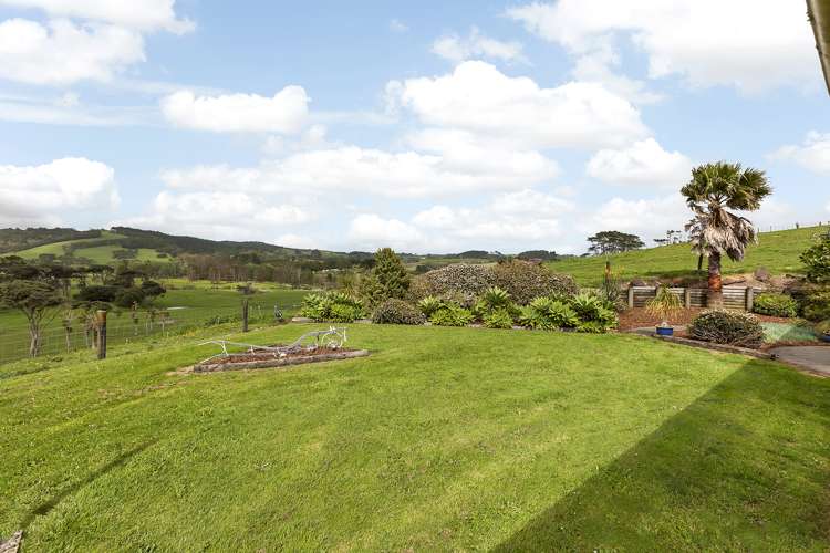 108 Valley Road Waimauku_10