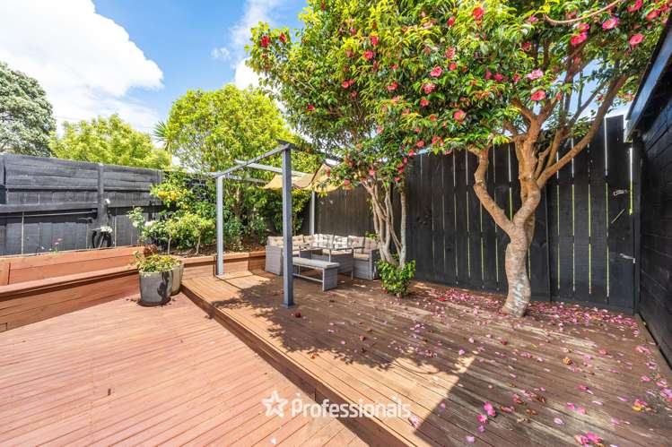 29 Richmond Grove Woburn_24