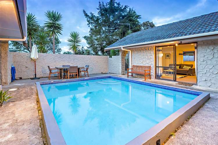 3 Chantal Place Red Hill_1