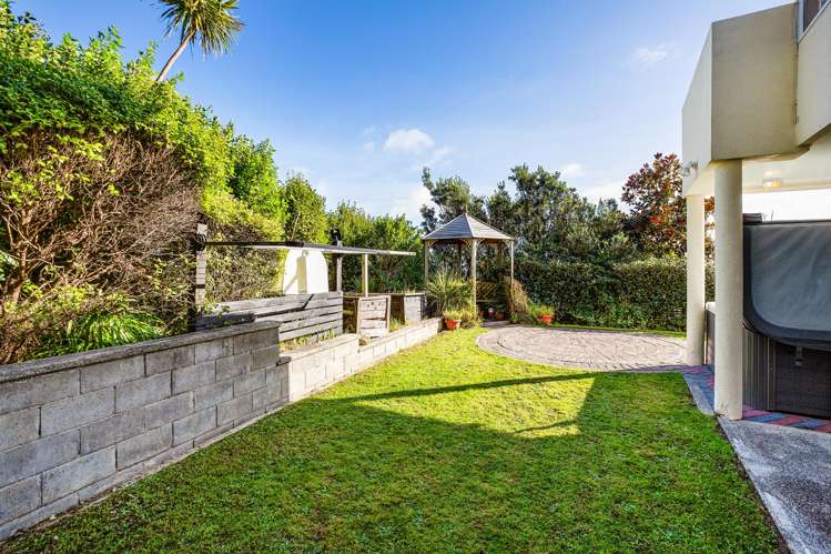 6 Iona Place Papakowhai_12