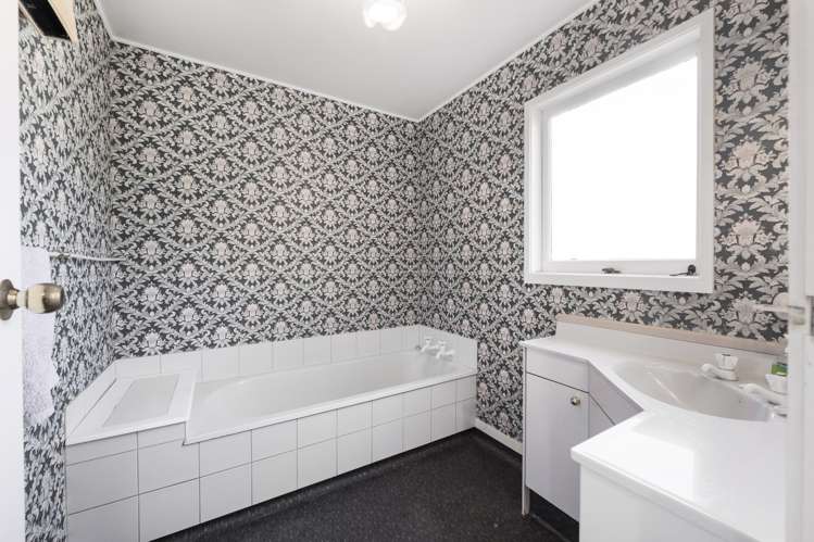 6 Tirita Street Kawaha Point_11