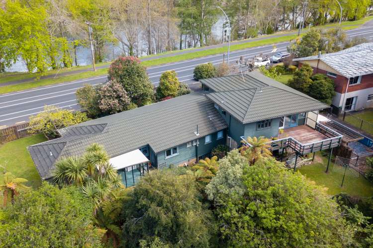 842 River Road Chartwell_22