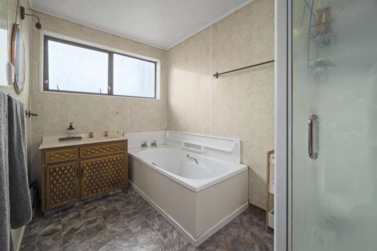 169B Clayton Road Mangakakahi_11