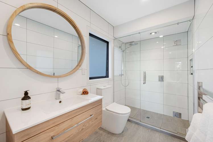 202 Whitford Road Shamrock Park_21