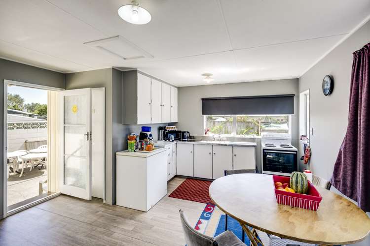 141 Chatham Road Flaxmere_5