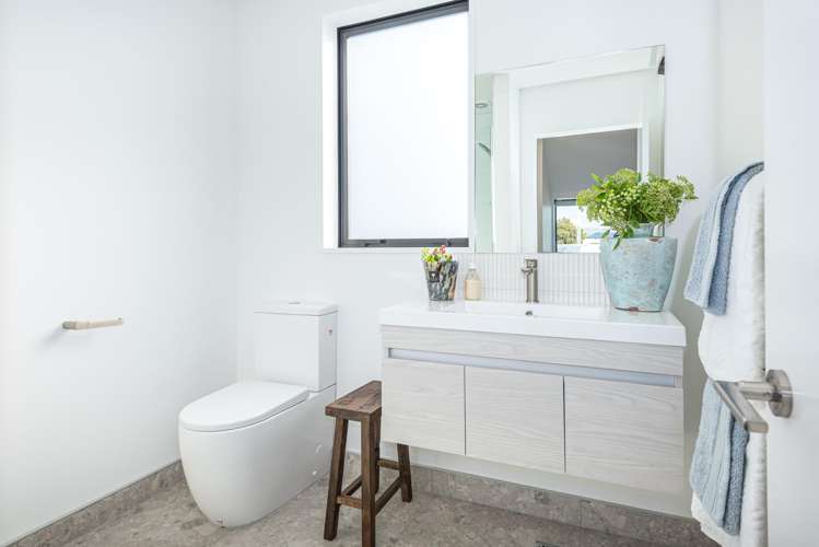 2/211 Springfield Road Saint Albans_9