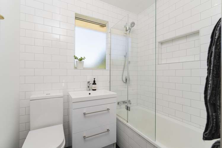 25 Duckworth Street Andersons Bay_17