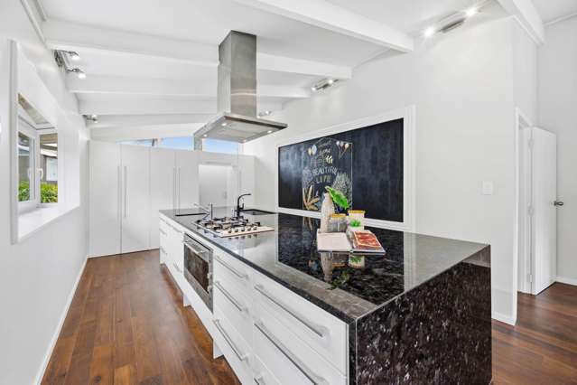 26 Pickwick Parade Mellons Bay_3