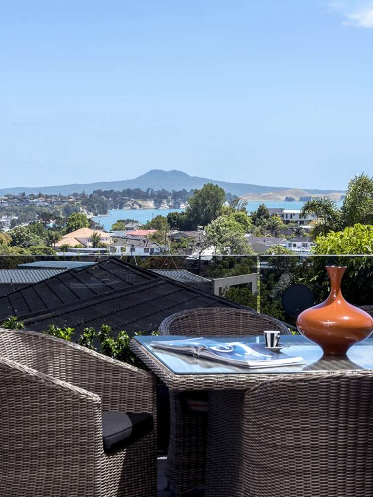 2 Charles Dickens Drive Mellons Bay_18