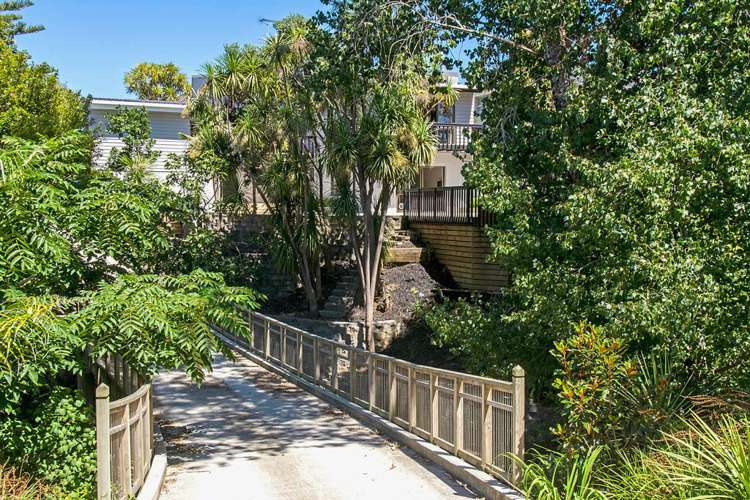 68a Beach Road Mellons Bay_23