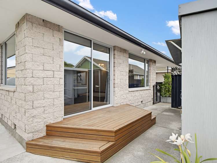 2/4 Queenspark Drive Parklands_18