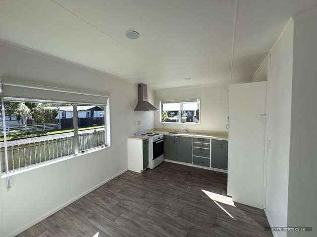 14 Guy Avenue 10516_1