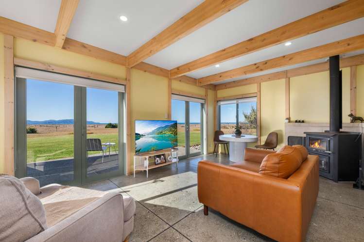 16 Hinepango Drive Rarangi_10