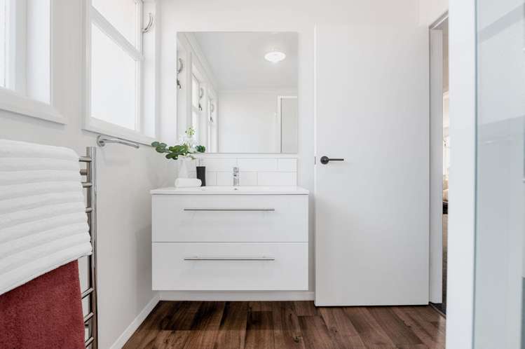 102 Insoll Avenue Enderley_13