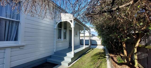 2/706 Charles Street Raureka_2