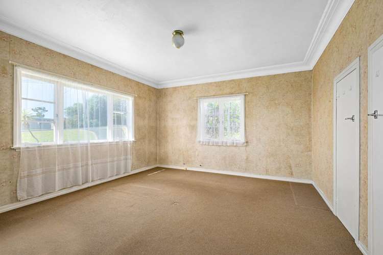 6 River Road Red Beach_14