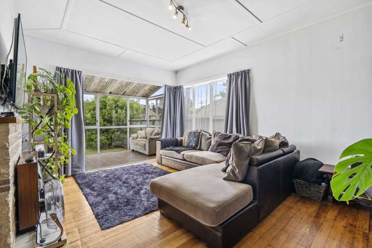 38 Hall Crescent Epuni_4