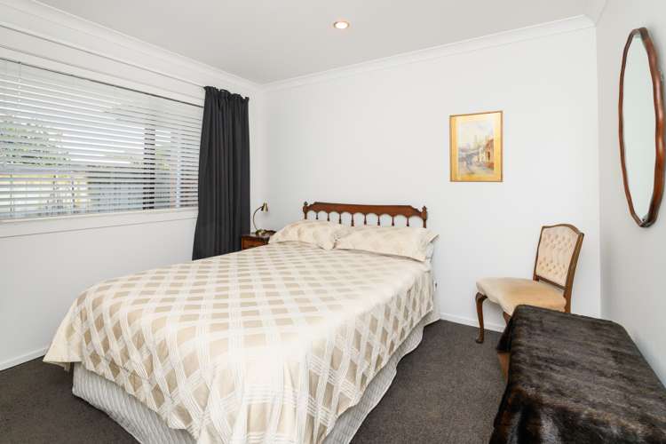 44 Chestnut Close Kelvin Grove_18