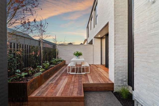 2 and 3/34 Gordon Avenue St Albans_1