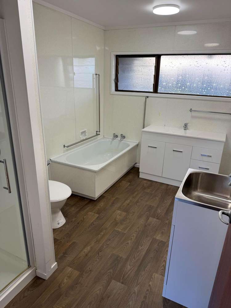 10/14 New Windsor Road Avondale_11