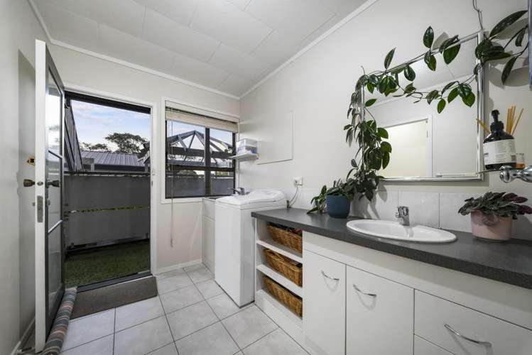 12 George Laurenson Lane Mount Roskill_22