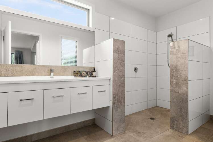 1 Rotoiti Way Poraiti_16