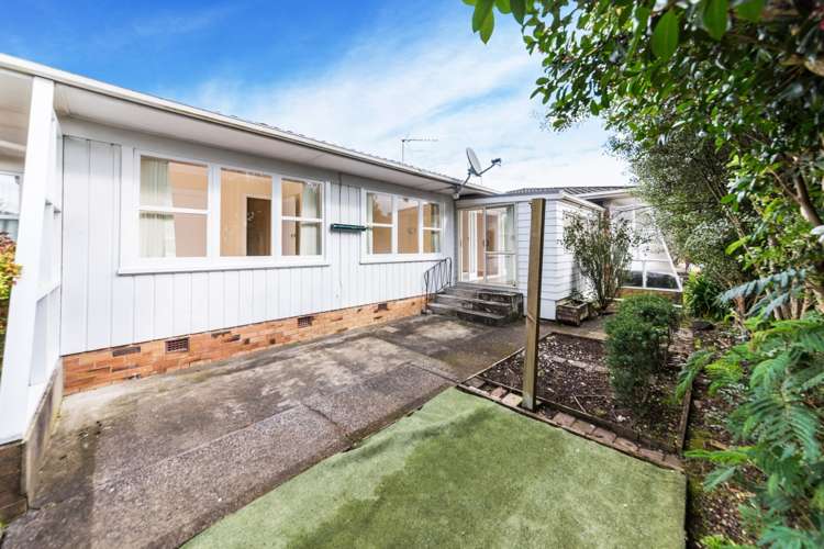 2/24 Botany Road Howick_1