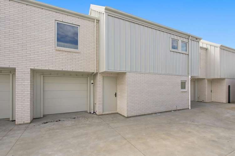 2/1433 Springs Road Lincoln_1