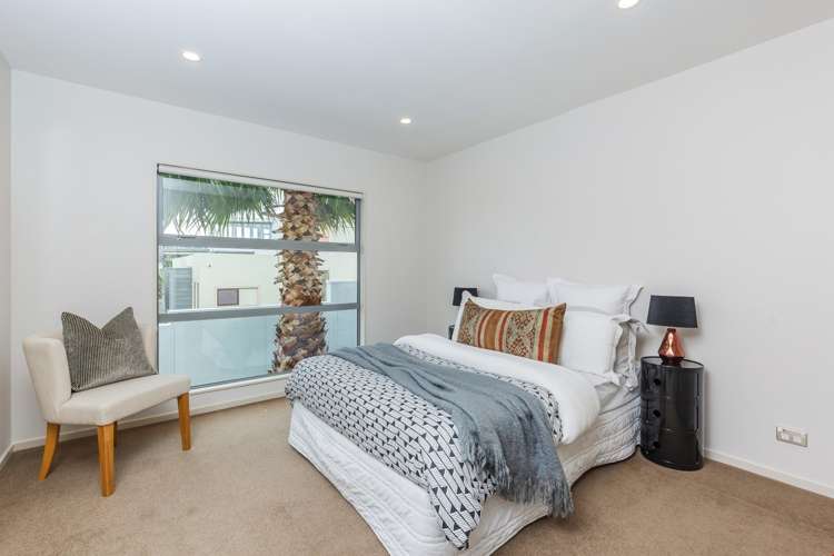 6 Marama Street Castor Bay_17