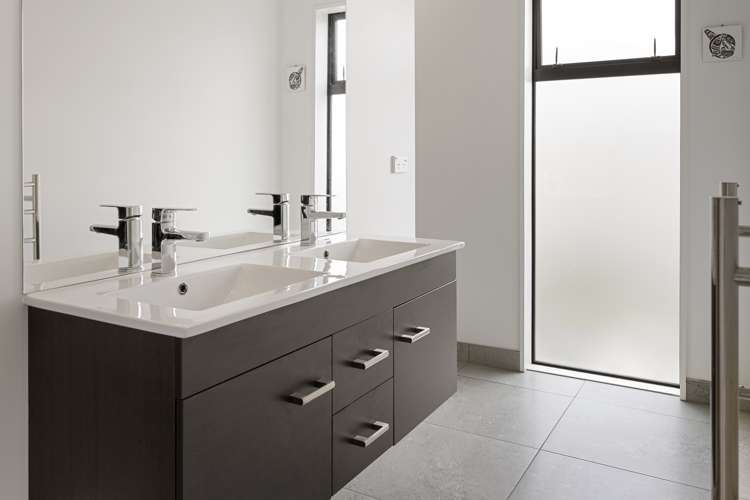 10 Admiralty Place Waikawa_16