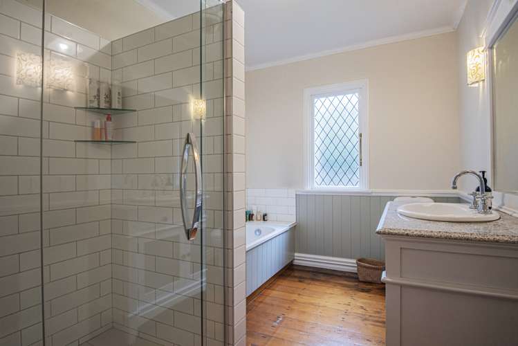 32 Ewing Road Riverside_13