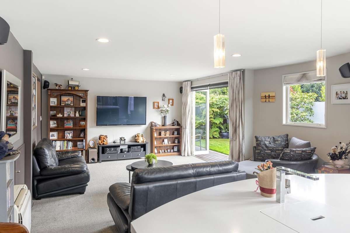 28 Mayfair Street_5